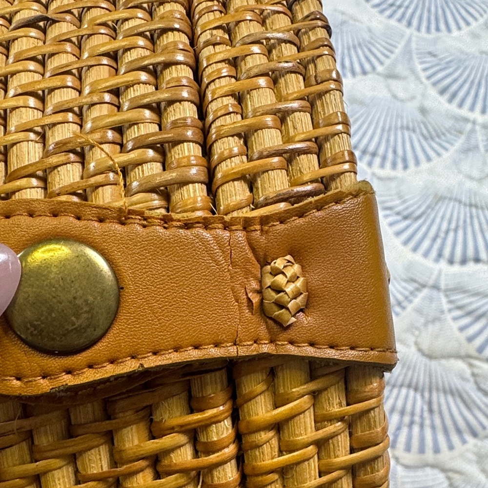 🌿 Boho Round Rattan Crossbody Bag | Bali Woven Straw Circle Purse- Batik Lined - Picture 6 of 10
